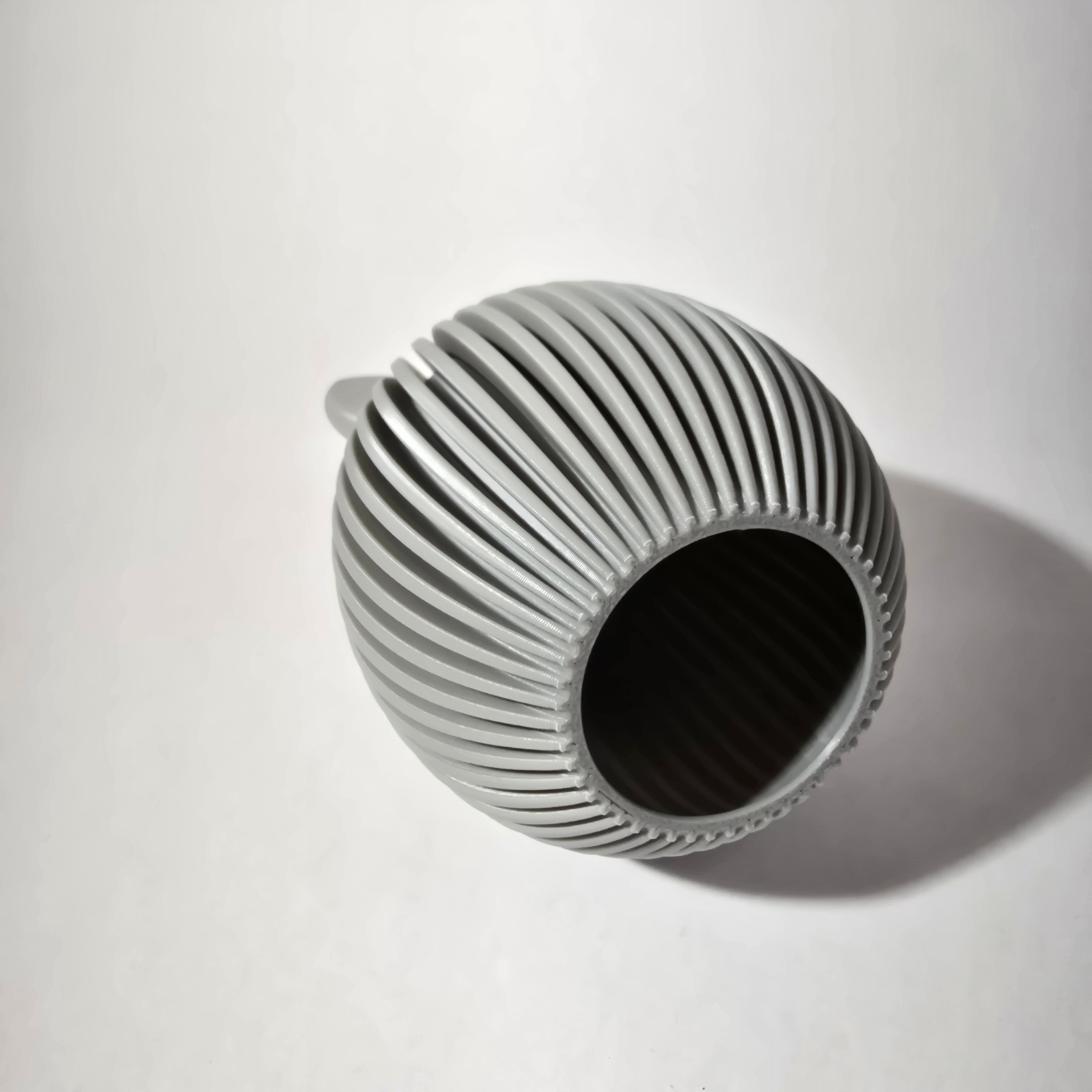 Kraslice se zaječíma ušima šedá