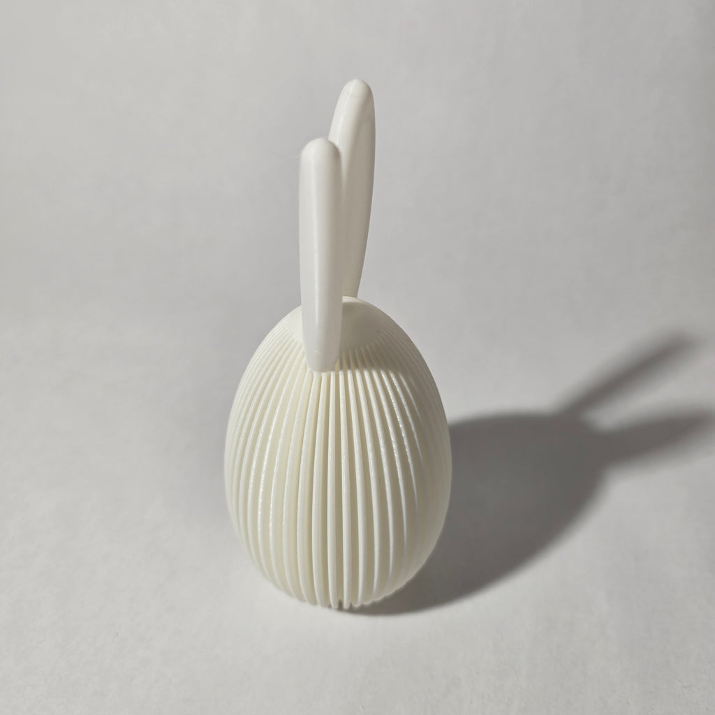 Kraslice se zaječíma ušima bílá